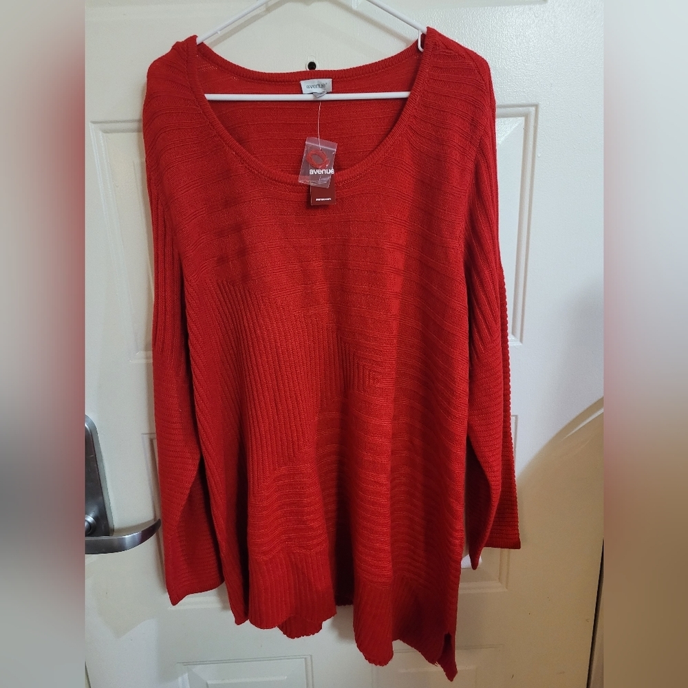 NWT Avenue‎ Asymmetrical Red Sweater Size 22/24
